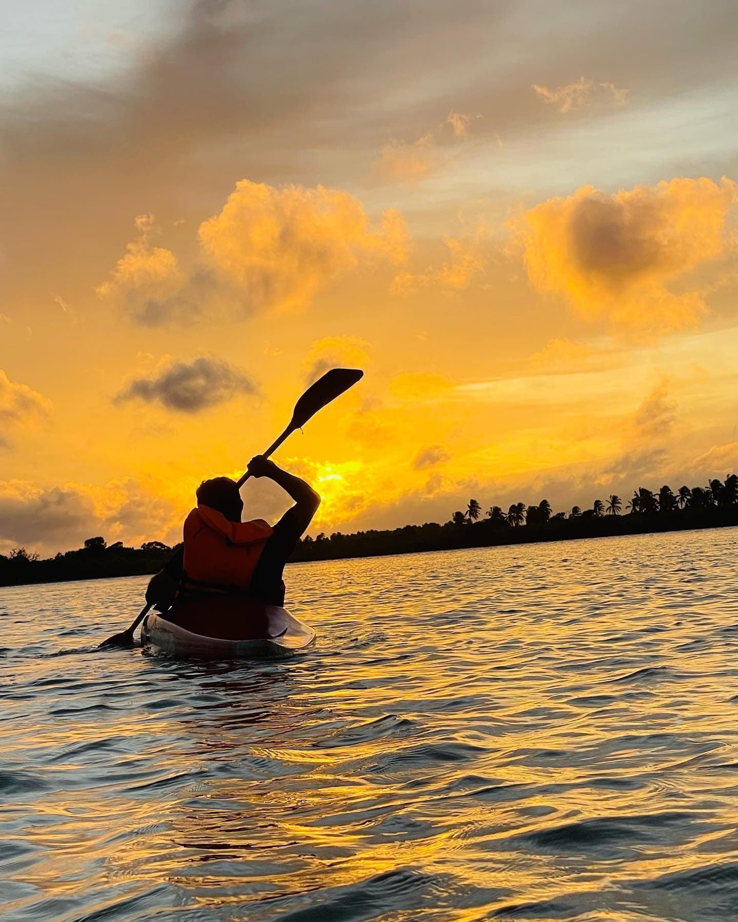 Kayaking in Kalpitiya lagoon from Valampuri Resort
