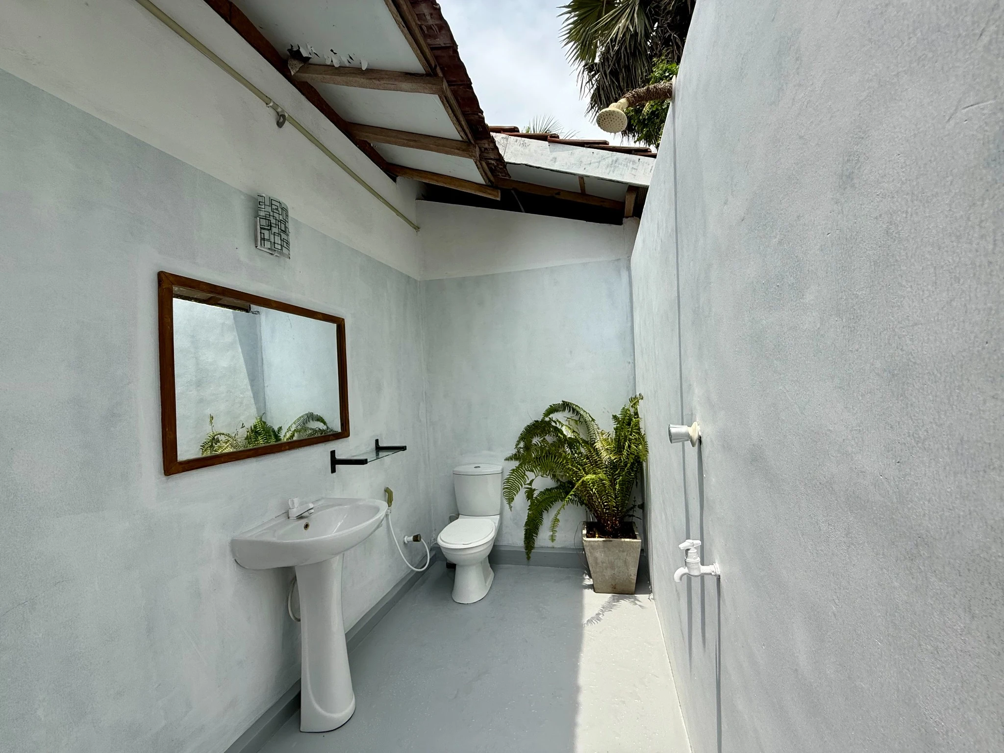 Valampuri Essential Double room amenities