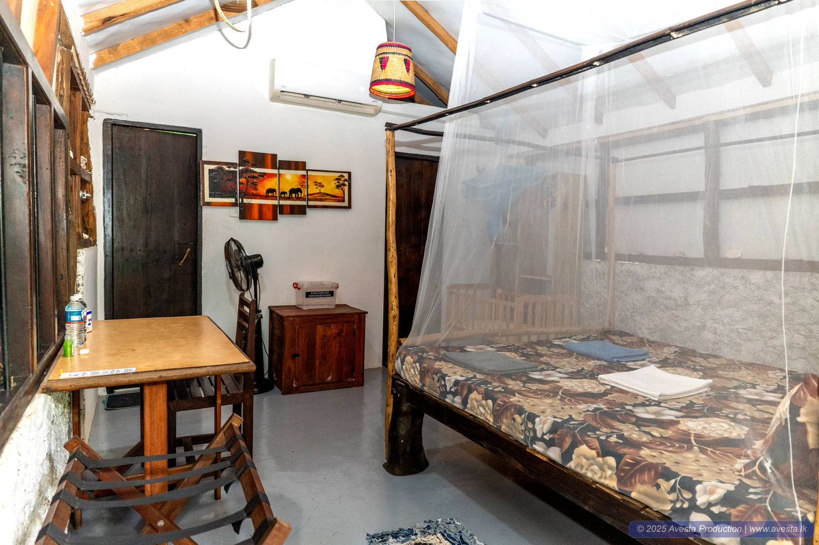 Family Eco Chalet preview