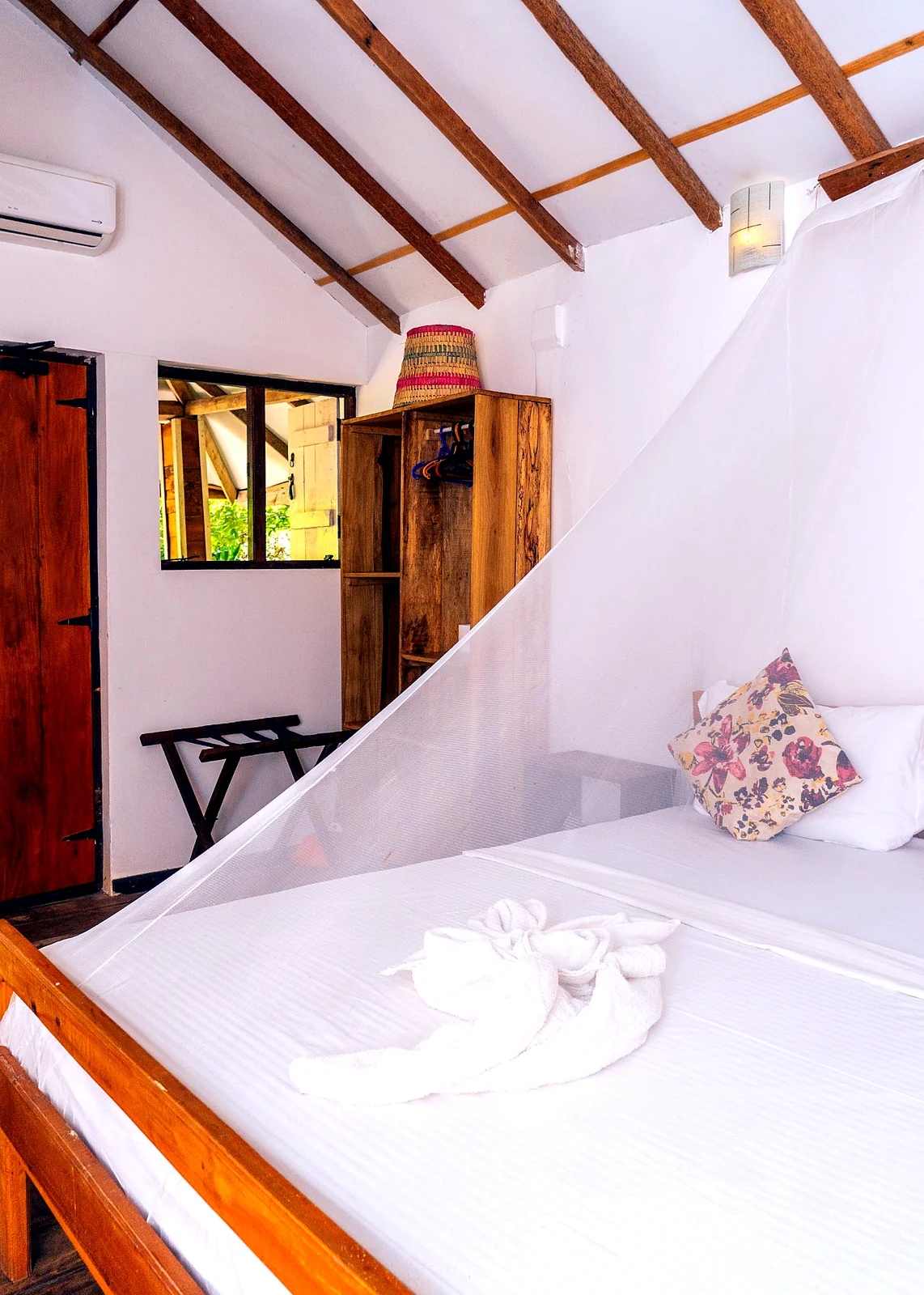 Open-Air Cabana bedroom detail