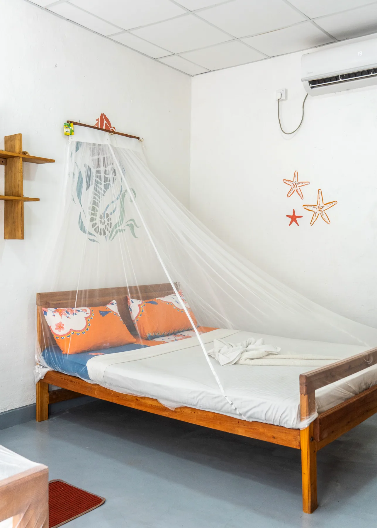 Valampuri Wind Rider Dorm open bathroom